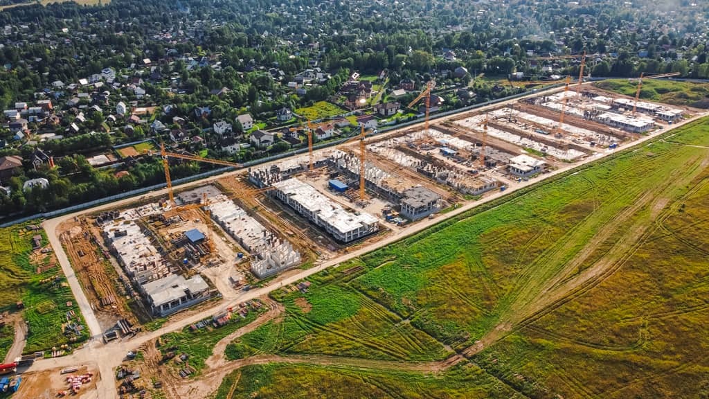 Поставка ЖБИ в ЖК «Равновесие» 